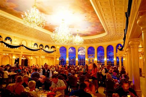 Best Magic Kingdom Restaurants - Pros and Cons (and Tips!) - Urban