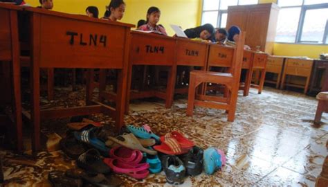 Maybe you would like to learn more about one of these? Banjir Lumpur, Siswa Tetap Semangat Latihan Ujian Nasional ...