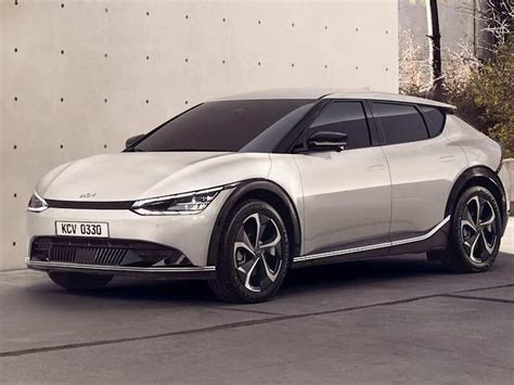Ev6 kā pirmais specializētais kia elektroauto demonstrē uz cilvēku orientētu, progresīvu dizainu un elektrificētu jaudu. The Kia EV6 Electric Wagon-Hatch is Ready For Prime Time ...