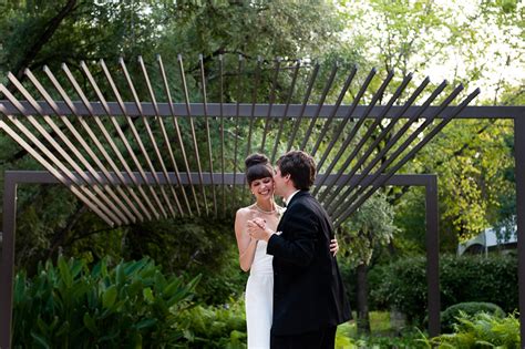 umlauf sculpture garden wedding jenny demarco photography austin wedding photographer