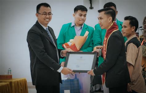 Angkat Sumpah Dan Pelantikan Ners Program Studi Profesi Ners Fakultas