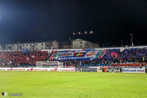 Use the map controls to rotate and zoom the salernitana stadium view. Salernitana Stadium : Salernitana U S 10 ...