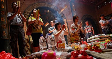 The chinese new year, also known as the lunar new year — and in china, more commonly known as the spring festival (chūnjié) — has become one of the world's top five most celebrated festivals. 10 Dying Chinese New Year Traditions Malaysians Are ...