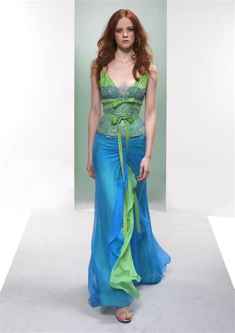 Choosing dresses for your fantasy beach wedding should be curbed with a touch of practicality. fashion&designs2050: bridal party dresses