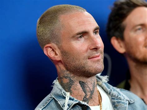 adam levine claims that ‘no hot chicks listen to metal music in alleged leaked texts trendradars