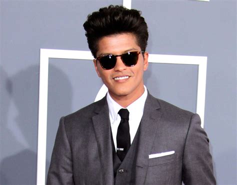 Bruno Mars 2017 Wallpapers Top Free Bruno Mars 2017 Backgrounds Wallpaperaccess