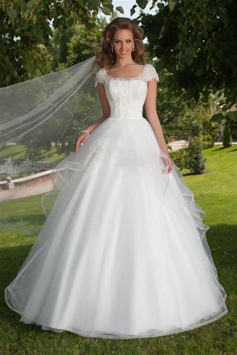 Vintage Wedding Dress Elegant A Line Scoop Cap Sleeves Simple Bridal