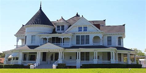 Complement a bright palette with a dark or neutral counterpart to avoid oversaturated designs. Exterior Paint Color Combinations for Older Homes | Victorian homes, Victorian style homes, Old ...