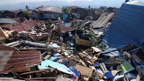 Indonesia's geological agency says the. Más de 170 sismos azotan Indonesia tras el terremoto y el ...