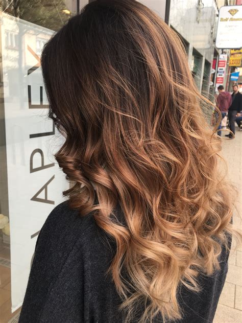 ombre hair balayage cheveux brune coiffure jolie coiffure