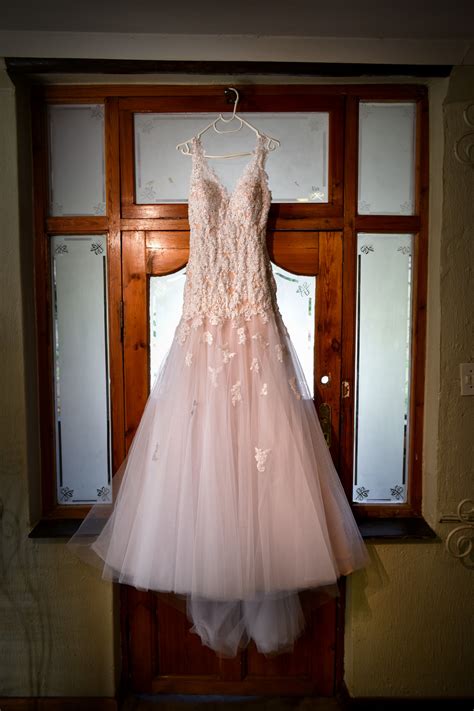 Comfort, style and boho dresses is an atelier where unique made to measure wedding dresses are created. Designs by Marius Custom Made Used Wedding Dress Save 75% ...