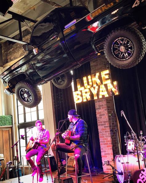 Luke Bryan Lights Up Downtown Nashville For New Bar Nashville
