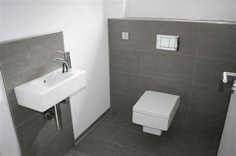 Weitere ideen zu wc fliesen, badezimmerideen, toiletten ideen. Haustechnik Holzinger Passau | Gäste wc, Wc fliesen ...