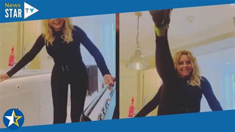 Carol Vorderman Impresses As She Shows Off Staggering Flexibility Youtube
