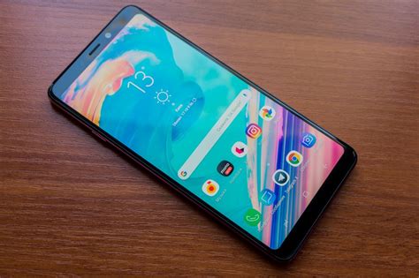 Experience 360 degree view and photo gallery. Samsung Galaxy A9 Detailed Specifications/features and price.