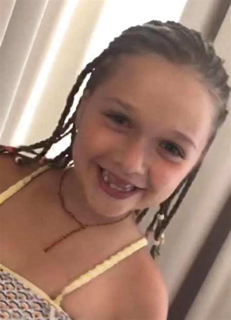 La galaxy's english soccer star david beckham has revealed how his daughter harper seven beckham has more dresses that he knows what to do with. Harper Beckham Looks The Spitting Image Of Her Dad With ...