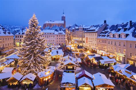 Official web sites of bayern, links and information on bayern's art, culture a virtual guide to the german federal state of bayern. Snowy Christmas market in Bavaria, Germany [4992x3328 ...