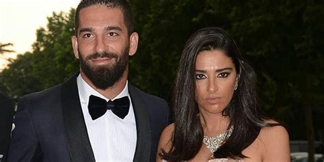 Aslıhan doğan turan | konuk | modavesosyete aslıhan doğan çocuğunu aç bırakıyor yorumuna isyan etti! Aslıhan Doğan, Arda Turan'dan ayrılığı hakkında ilk kez ...