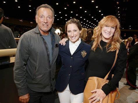 Arsenal fc vs sunderland afc. Bruce Springsteen, Jessica and Patti Scialfa