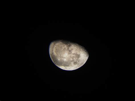 Do you need a tripod to take pictures of the moon? Telescope Skywatch: How to take Moon pictures through ...