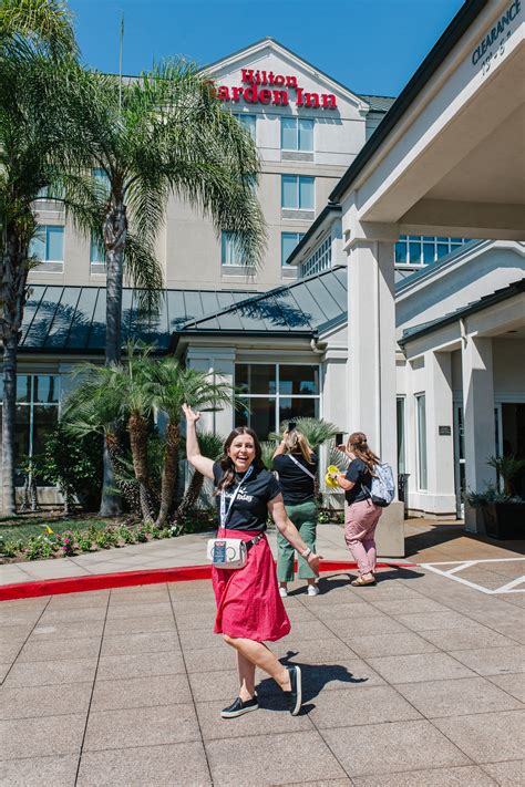 Hotels Within Walking Distance to Disneyland - Friday We're In Love