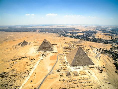 So I Flew My Drone Over The Giza Pyramids Recently [1920x1440] [oc] • R Earthporn Aerial