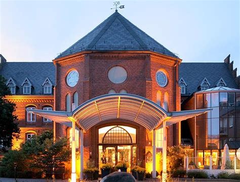 Maybe you would like to learn more about one of these? Hotel Altes Gymnasium in Husum \\\\\ Infos, günstig buchen