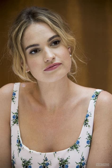 2018 mamma mia here we go again press conference 001 lily james online photo archive