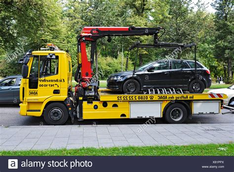 We did not find results for: Auto auf einem Abschleppwagen LKW, München, Bayern ...