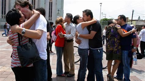 Mexican Protesters Hold Kiss In After Man Arrested For Kissing Woman