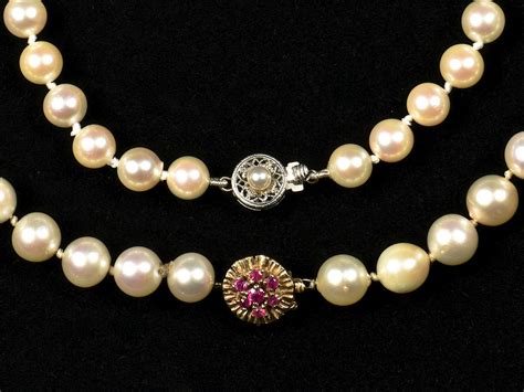 Lot 952 2 Pearl Necklaces W 14k Gold Clasps