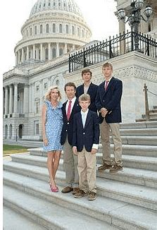 Paul announced on april 7, 2015, that he would run president of the united states in 2016. Rand Paul Married To Gorgeous Wife. Assaulted By Neighbor ...