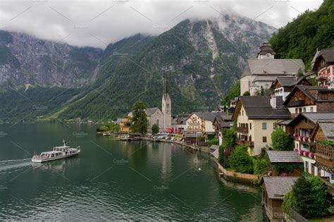 Scenic Panoramic Picture Postcard View Of Famous Hallstatt Mountain