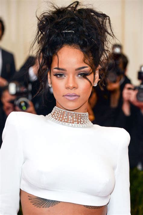 Rihanna Hairstyles 32 Best Rihanna Hair Looks Of All