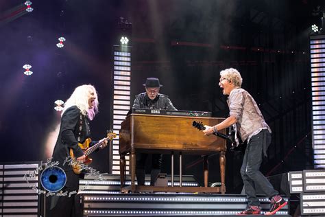 Reo Speedwagon And Chicago To Team Up For Tour With Saint