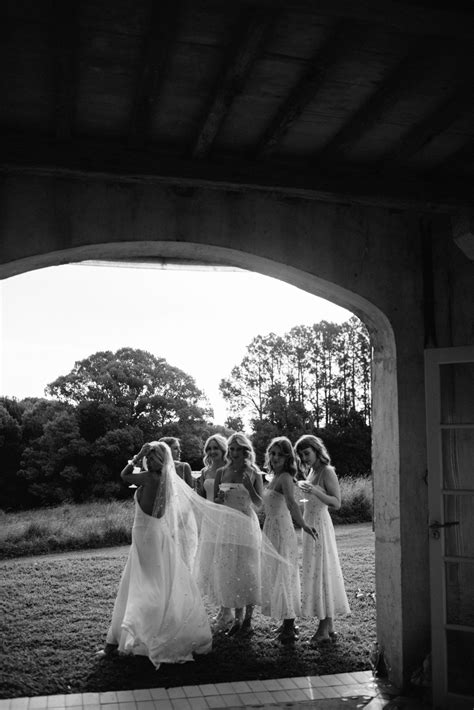 With harvey, lane has recorded a series of albums that showcased the dichotomy between her baby she was last known (as of 2005) to live in byron bay , australia with her children. European Chic in Byron Bay - The Lane | Italy wedding ...