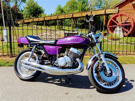 Thank god for shaft drive.was it a triple cylinder? 1975 Kawasaki 750 H2 for Sale | ClassicCars.com | CC-1169885