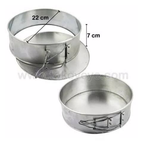 Bolu kukus adalah menu wajib di setiap besek syukuran. Loyang Bongkar Pasang Bulat Diameter 18 20 22 24 cm Bolu ...