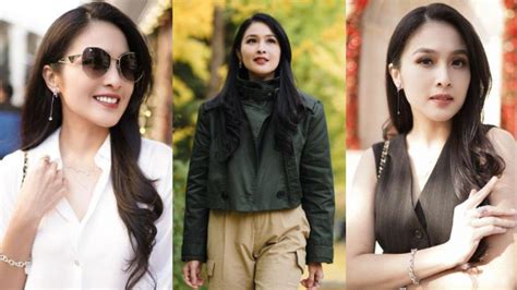 5 Pesona Cantik Sandra Dewi Di Usia 40 Tahun Wajah Glowing Dan Awet