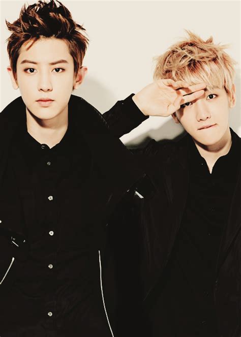 Exos Baekhyun And Chanyeol Practice Being The Twins Daddies On The