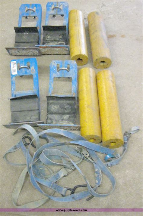 Window genie of ne raleigh. (2) Glazier kit attachments in Papillion, NE | Item 5421 ...