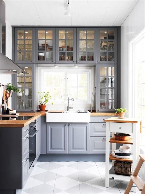 There's a choice of colours and you'll even find options with drawers. How to Buy a Kitchen in Ikea | L'Essenziale Interior ...