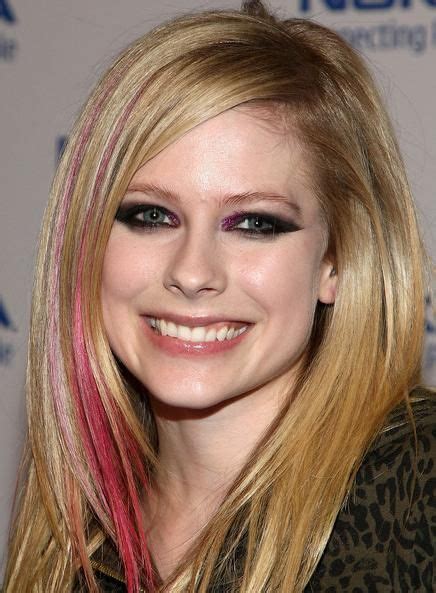 Avril Hairstyles Avril Lavigne Hairstyle Photo 28330930 Fanpop