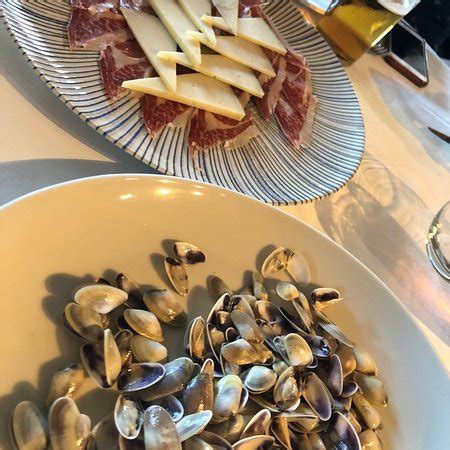 Alquería del brosquil un sitio perfecto para degustar comida casera a buen precio, se encuentra en castellar, está un poco complicado para llegar, pero vale la pena. Restaurante Restaurant Alqueria del Brosquil en Valencia ...