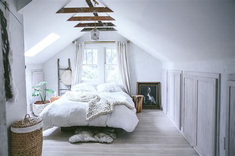 8 Cozy Bedroom Attic Lofts | COCOCOZY