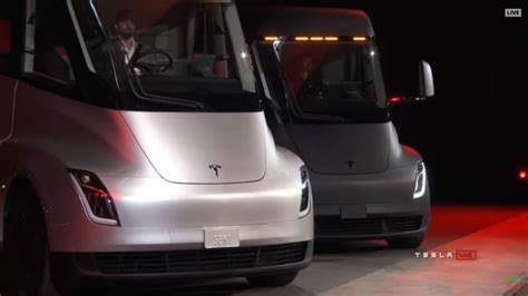 Video Elon Musk Unveils The New Tesla Semi Truck The Network Effect