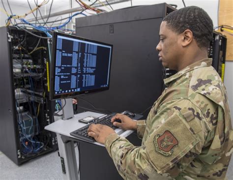 Dod Dhs Collaborating On Innovative Cybersecurity Solutions
