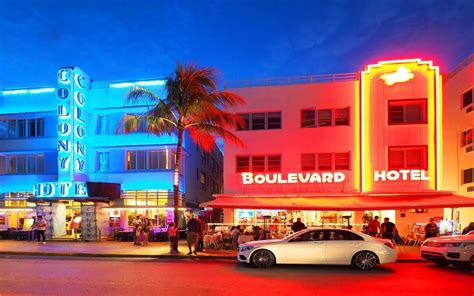 Explore 800 Art Deco Buildings In Miami Beachs Historic Art Deco District Mandale Magazine