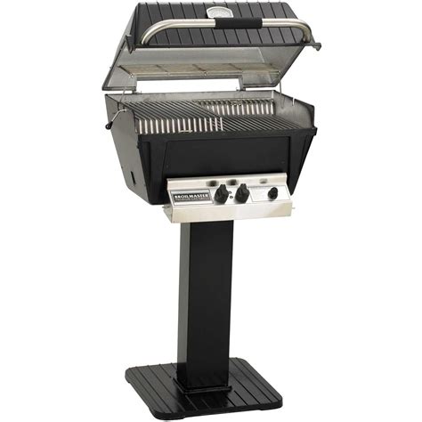 Broilmaster P4-XFN Premium Natural Gas Grill On Black Patio Post : BBQGuys