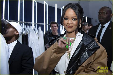 Rihanna Is Now The Richest Female Musician In The World After Becoming